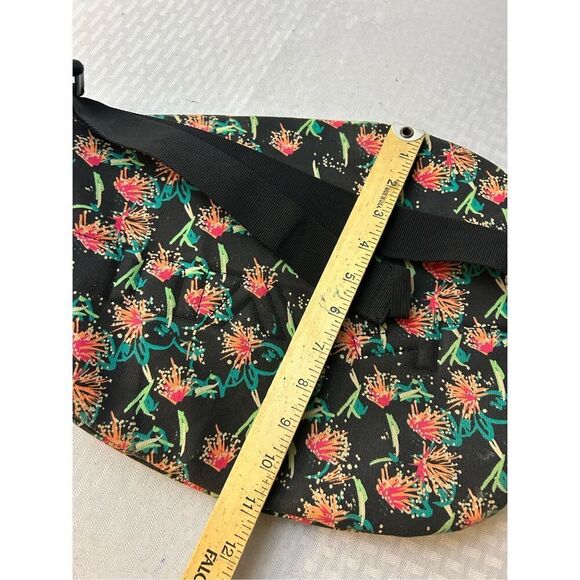 Kavu bag fire cracker big rope crossbody 20"x11" - Picture 9 of 9